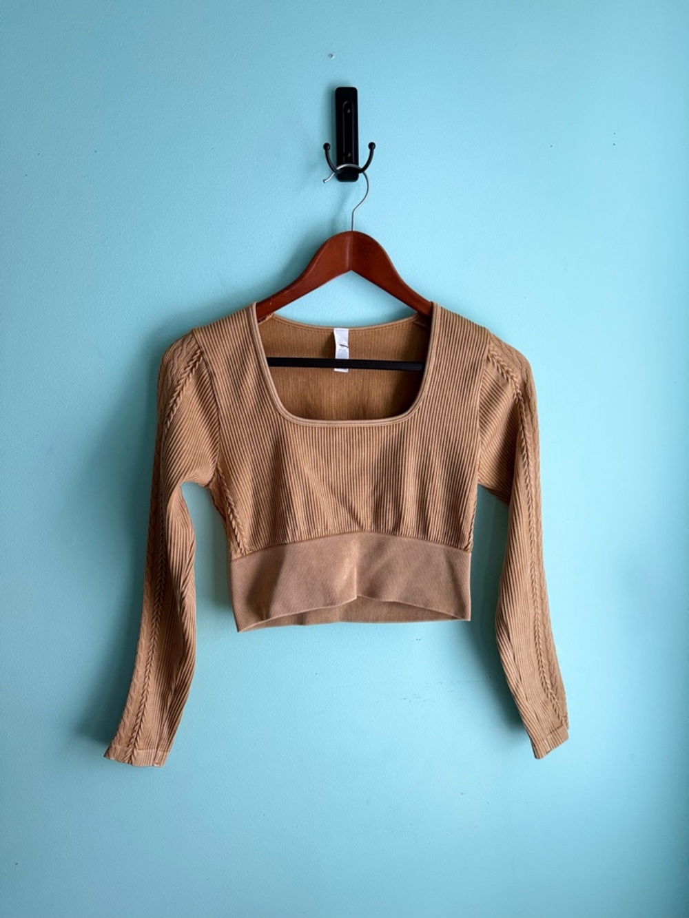 Aerie Seamless Cable Square Neck Top (M) - Picture 2 of 7